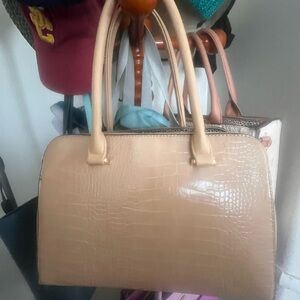 Elegant Cream Crocodile-Embossed Handbag